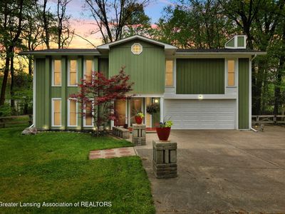 Property at 111 Feldspar Dr, Williamston, MI