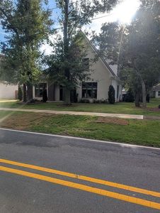 20289 Bishop Rd