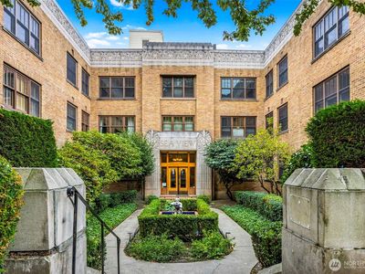 519 W Roy Street #313