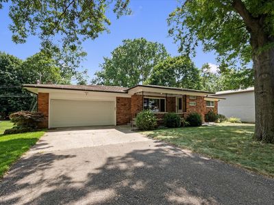 349 Nesbit Ln