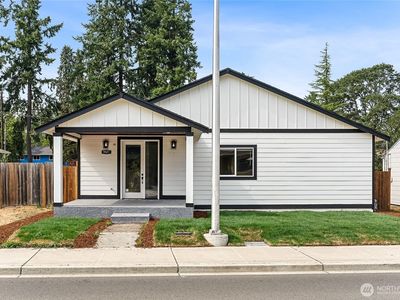 9821 Veterans Drive SW