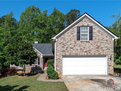 215 Wisteria Way