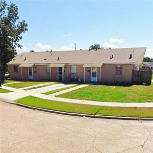 2729 Longwood Dr