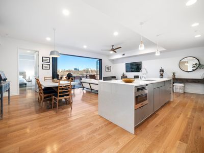 523 S West St UNIT 303