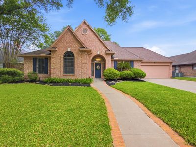 107 Lance Ln
