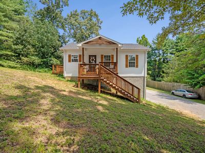 795 Lowery Ln