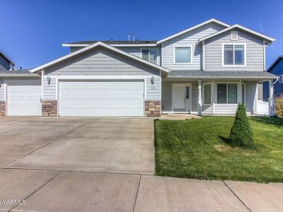 Property at 505 Saddle Mountain St, Moxee, WA