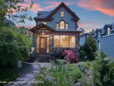 161 W Chicago Rd