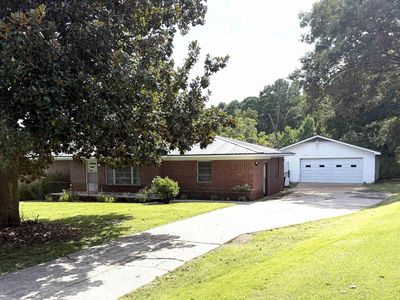 Property at 104 Harwood Dr, Gadsden, AL