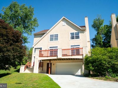 102 Thomas Ln