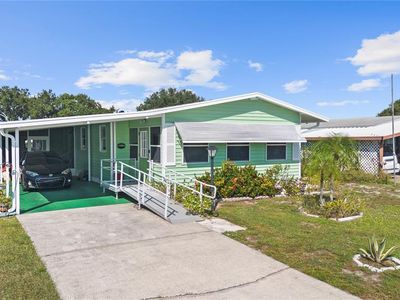 6015 Grand Oaks Dr SE