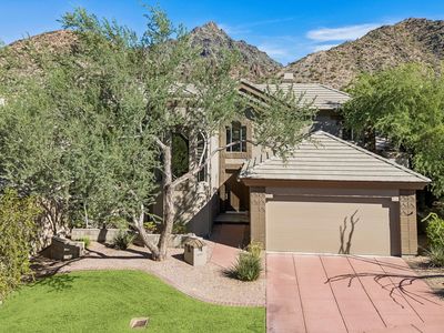 3018 E SIERRA VISTA Drive