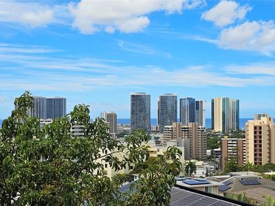 1025 Maunaihi Pl APT 105