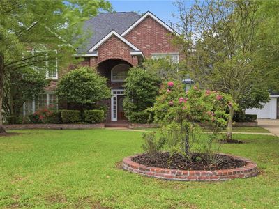 7017 Edgewater Dr