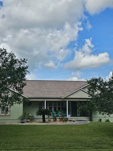 142 SW Lexington Ct