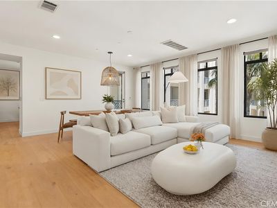 5625 Crescent Park W APT 207