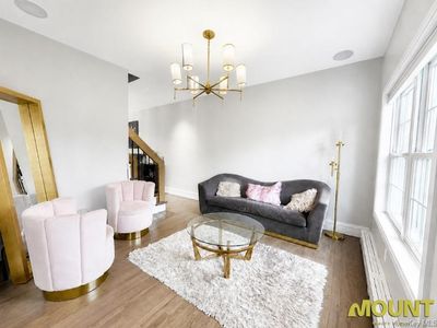14 Apple Hill Drive