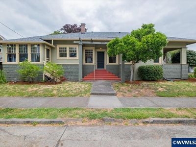 204 NW 27th St