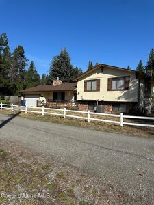 3820 N Honeysuckle Dr