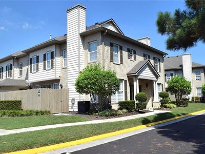 2004 Smallbrooke Ct