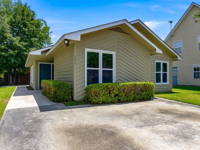 804 Mary Ana Ct.