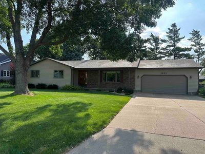 2922 Lakepark Ln