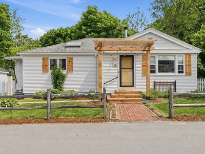 10 S Webster St