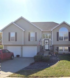 1319 NE 105th Ter