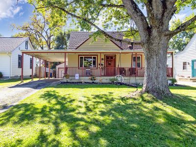1247 Carolyn Ave