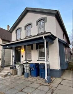 738 South 25th STREET