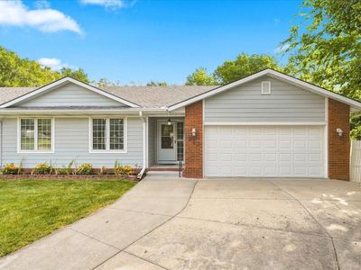 Property at 933 E Ridge Dr, Malvern, IA