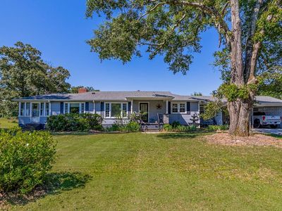 902 Blackstock Rd