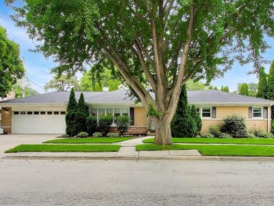 Property at 544 Park Plaine Ave, Park Ridge, IL