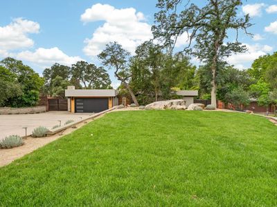 8290 Oak Knoll Dr