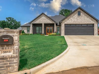 3813 Suren Way