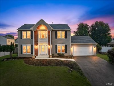 8252 Dampier Cir