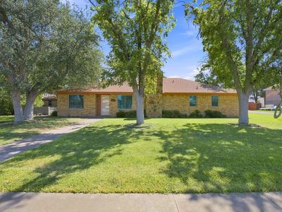 8910 Lamar Ave