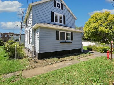 225 Hazelhurst Ave
