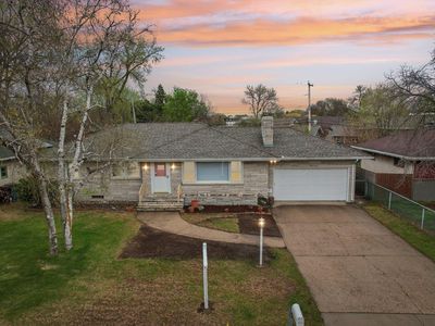 4231 Lilac Dr N