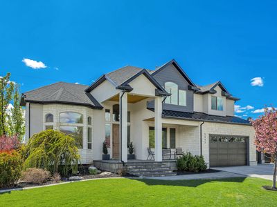 5843 W Century Heights Dr