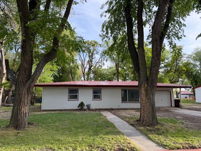 1097 W Goodyear Ave