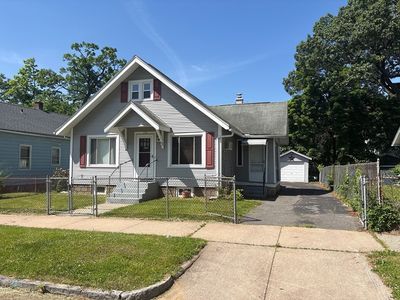 136 Maynard St