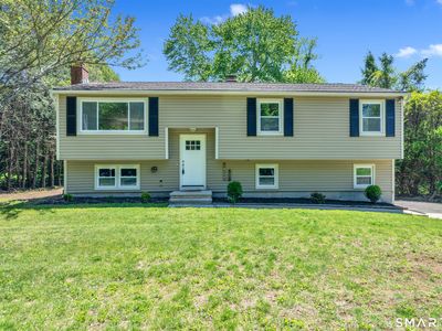 80 School House Road