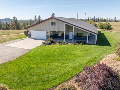 3017 E Moran Vista Ln