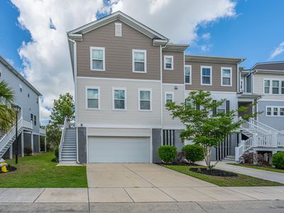 631 McLernon Trce