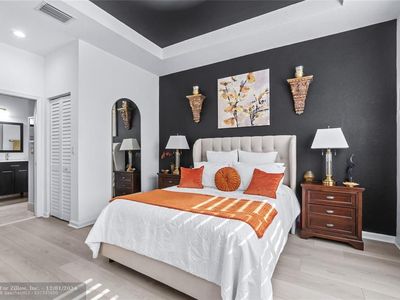 803 NW Rutherford Court