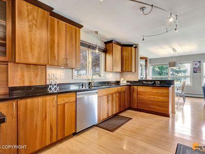 432 W 10th Ave