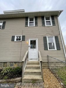 126 Newton Ave