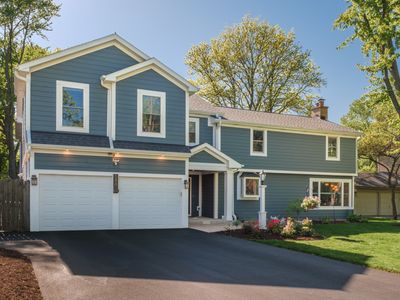 586 Earl Dr