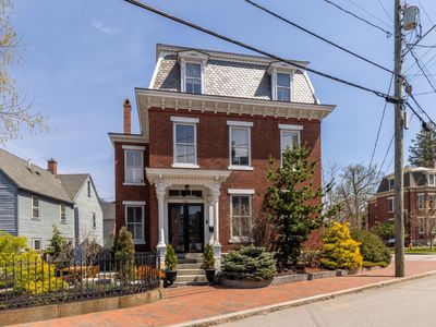 303 Pleasant Street